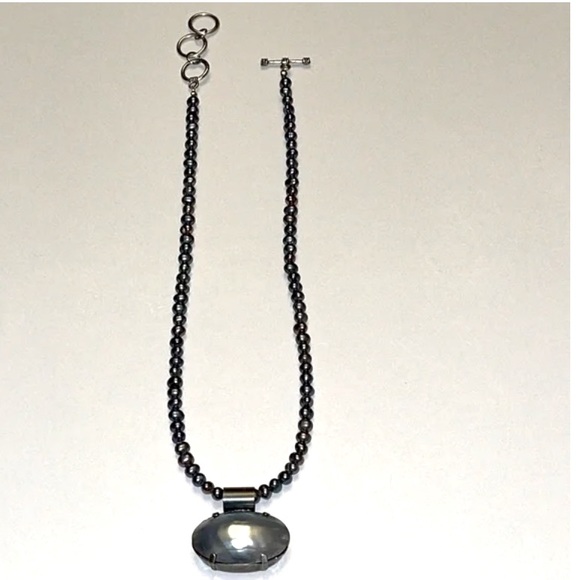 Black Cultured Pearl Necklace w Mother of Pearl Pendant & Sterling Silver Clasp - Picture 2 of 6